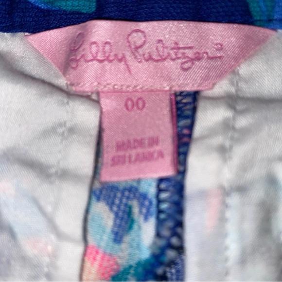 Lilly Pulitzer Magnolia Short Going Coastal Blue Pink Scalloped Hem size 00-EUC - Picture 2 of 7